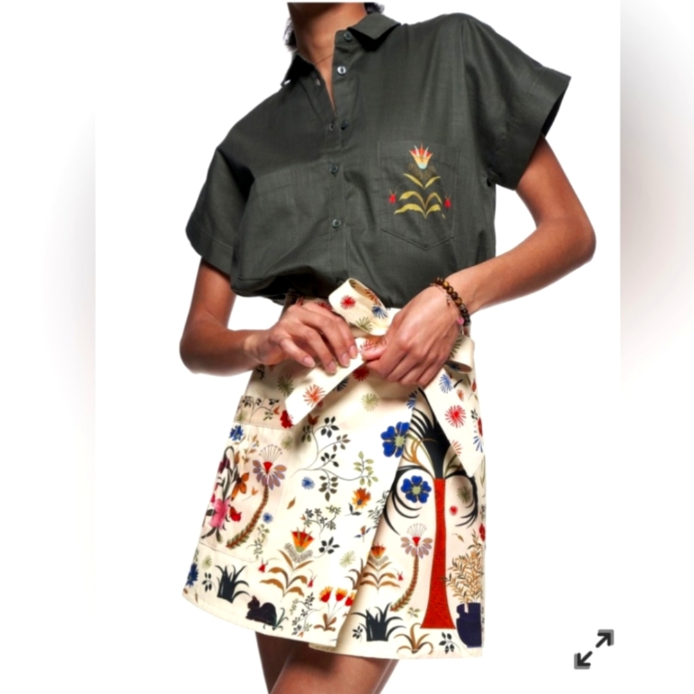 (SOLD)Rare. The KIT cargo skirt Palampore NEW Large